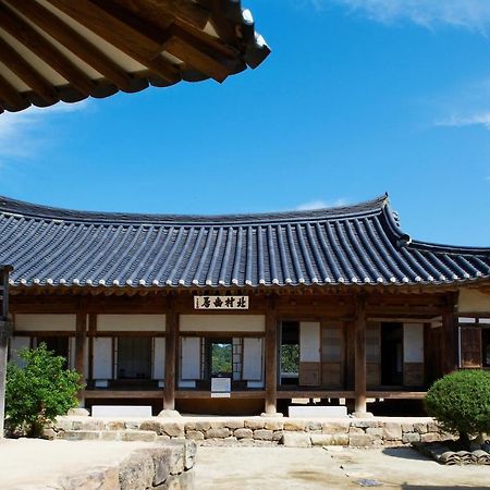 アンドン Bukchondaek Bed & Breakfast エクステリア 写真